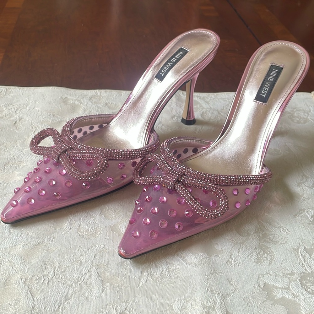 Nine West Nanita Heeled slides Pink dressy shoes size 8.5 M
